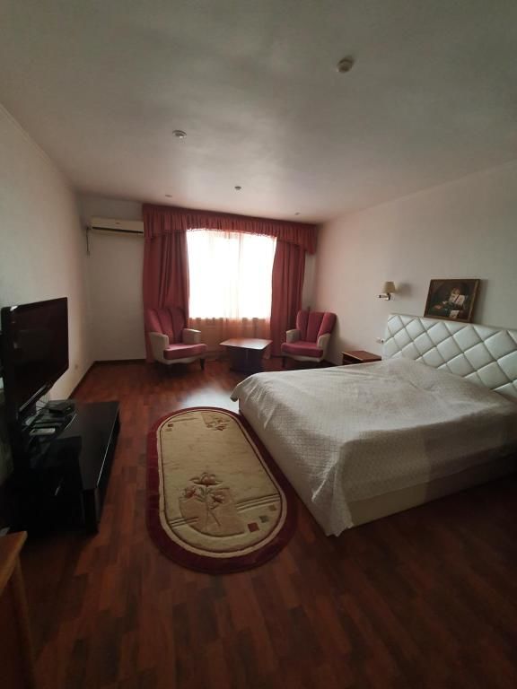 Отель Hotel Star Chornobayivka